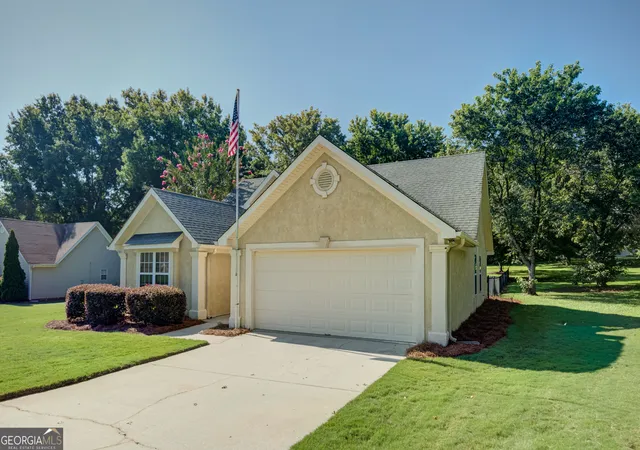 2nd image of 25 Mcintosh Estates Dr, Sharpsburg, GA 30277 | MLS# 10827615