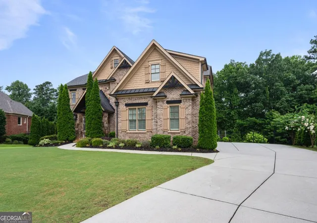 Photo 3 of Mansion for sale at 2220 Cambridge Hl Ct, Dacula, GA 30019 | MLS# 10792444 | Listing updated on 2026-09-04