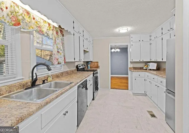 Photo 4 of Single family home for sale at 118 Alpine Dr, Rossville, GA 30741 | MLS# 10646903 | Listing updated on 2026-07-04