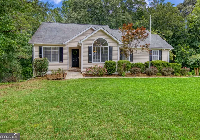 1st image of 28 Pecan Lake Ct, Sharpsburg, GA 30277 | MLS# 10811580