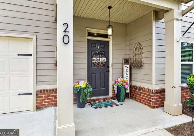 Photo 3 of Single family home for sale at 20 Shelton Ct, Senoia, GA 30276 | MLS# 10828000 | Listing updated on 2026-09-28