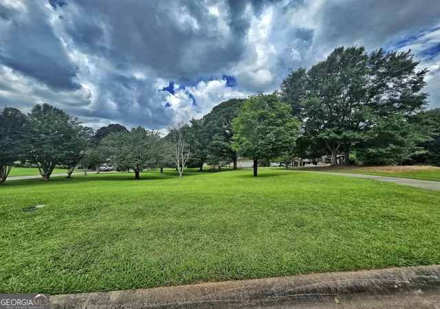 4th image of 120 Aspen Lake Dr E, Newnan, GA 30263 | MLS# 10806304
