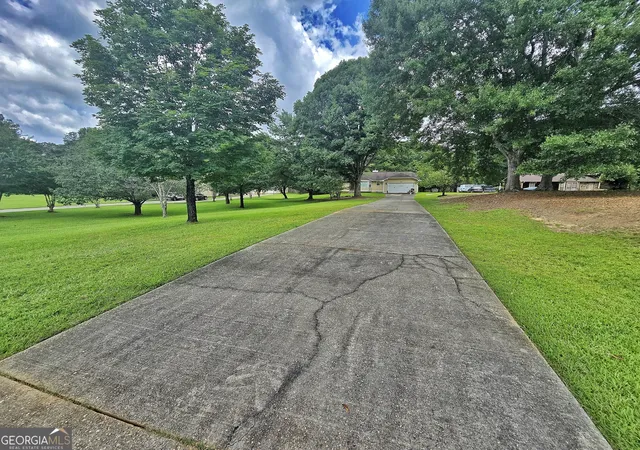 5th image of 120 Aspen Lake Dr E, Newnan, GA 30263 | MLS# 10806304