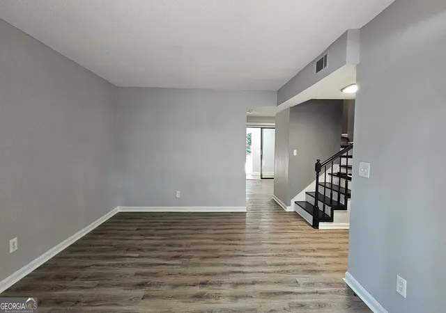 2nd image of 1403 Stone Mill Tr, Stone Mountain, GA 30083 | MLS# 10798375