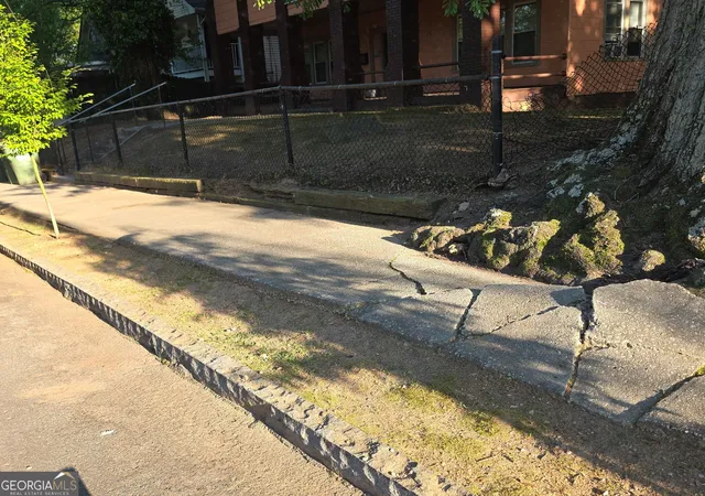 4th image of 1138 Sells Ave SW, Atlanta, GA 30310