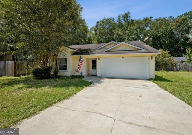 Photo 2 of Single family home for sale at 105 Longleaf Ct, Kingsland, GA 31548 | MLS# 10834408 | Listing updated on 2026-09-10