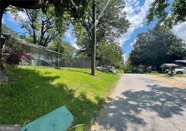 Photo 4 of Single family home for sale at 1199 Warfield St Nw, Atlanta, GA 30318 | MLS# 10765935 | Listing updated on 2026-10-28