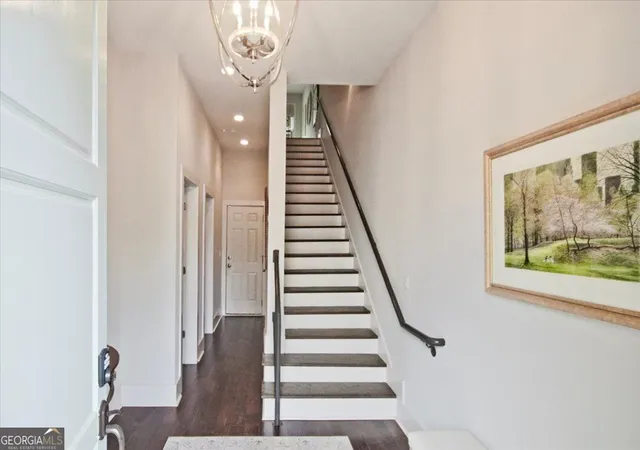 3rd image of 104 Canton Wy, Roswell, GA 30075 | MLS# 10794157