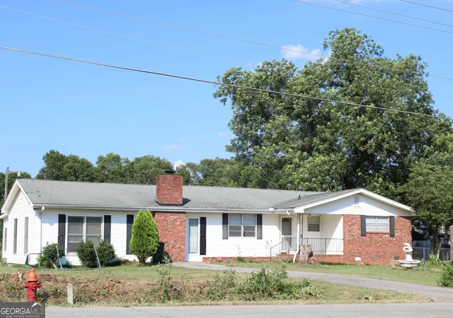 Homes for sale in Comer, GA | 640 Gholston St, Comer, GA 30629 | MLS# 10692738