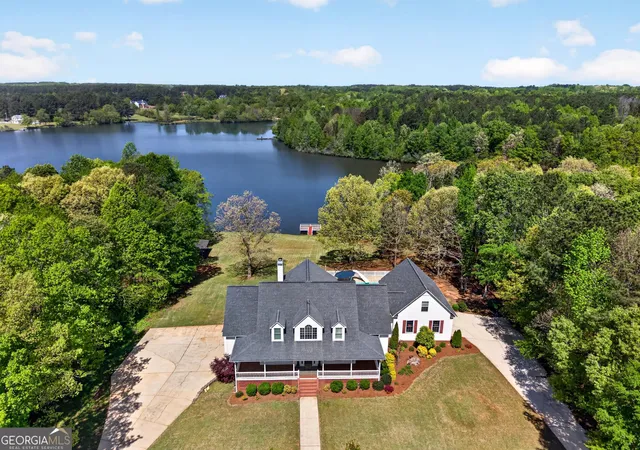 Homes for sale in Williamson, GA | 800 Watering Hole Pass, Williamson, GA 30292 | MLS# 10728016