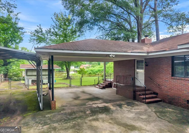 2nd image of 329 Edgewater Dr, Macon, GA 31220 | MLS# 10781528
