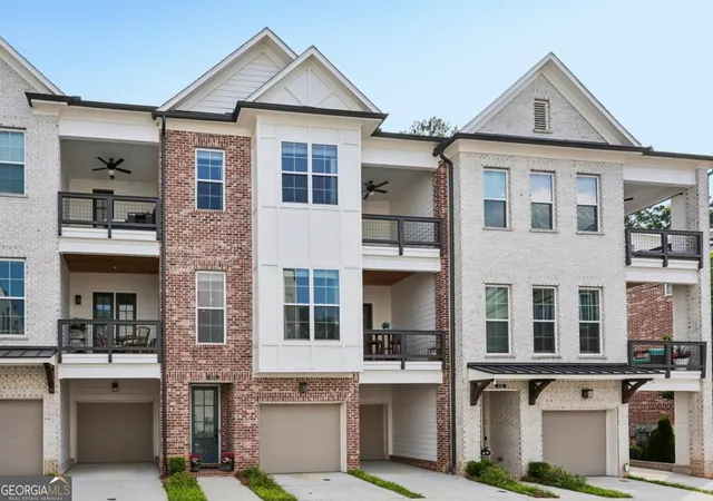 2nd image of 433 Burton Dr, Alpharetta, GA 30009 | MLS# 10798520