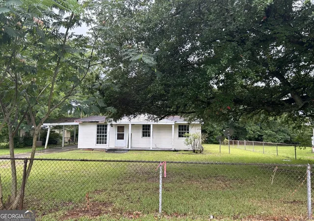 Homes for sale in Fort Valley, GA | 106 Forsyth St, Fort Valley, GA 31030 | MLS# 10789866
