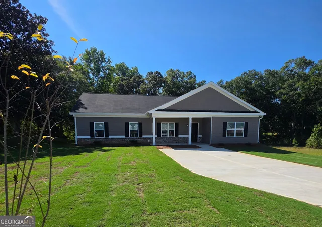 Photo 1 of Sale Pending at 164 Charlotte Dr, Statham, GA 30666 | MLS# 10812492 | Listing updated on 2026-09-09