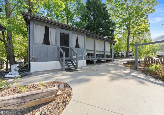 Photo 3 of Single family home for sale at 42 Nomad Trl, Cleveland, GA 30528 | MLS# 10735638 | Listing updated on 2026-06-04