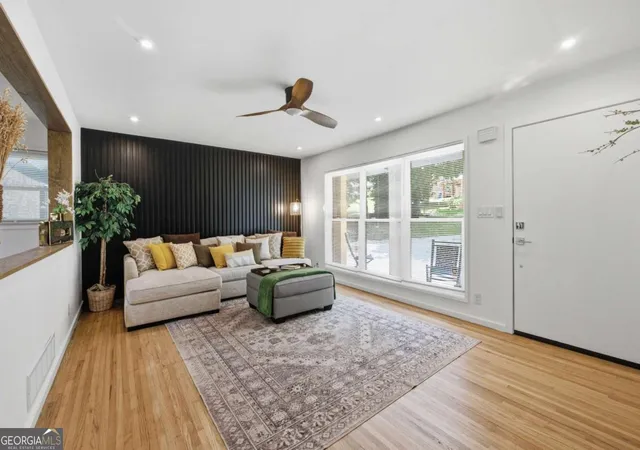 Photo 3 of Single family home for sale at 2424 Hanford Dr Sw, Atlanta, GA 30315 | MLS# 10802846 | Listing updated on 2026-08-24