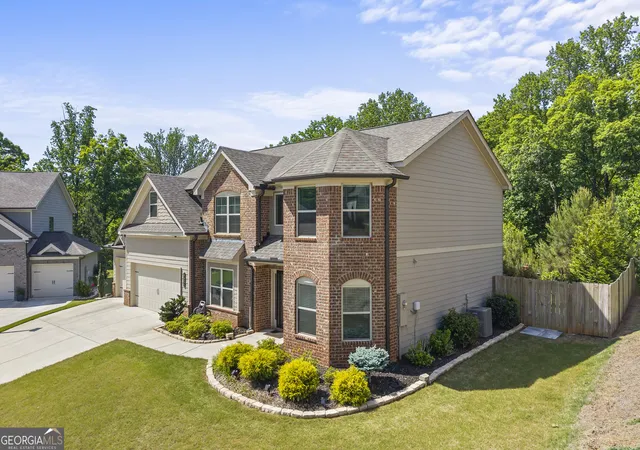 Photo 2 of Single family home for sale at 6024 Park Bay Ct, Flowery Branch, GA 30542 | MLS# 10760404 | Listing updated on 2026-06-04