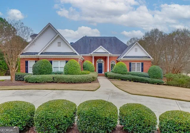 Single family home for sale at 5685 Golf Clb Dr, Braselton, GA 30517 | MLS# 10874360