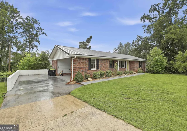 5th image of 19 Colonial Dr, Newnan, GA 30263 | MLS# 10789186