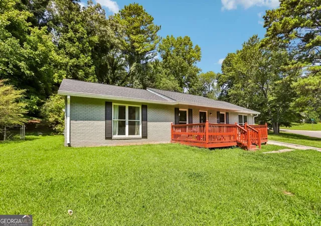 Photo 3 of Single family home for sale at 201 Meadowlark Ln, Jonesboro, GA 30236 | MLS# 10821937 | Listing updated on 2026-09-05