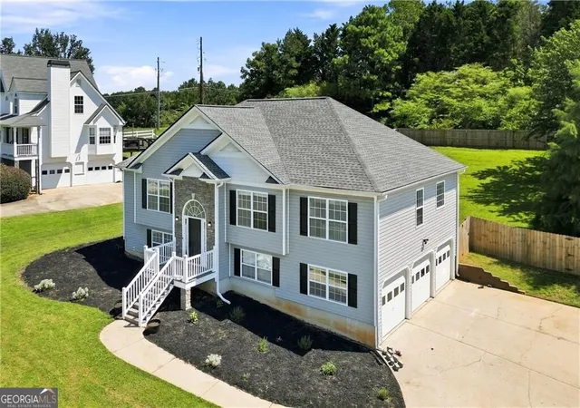 Photo 3 of Single family home for sale at 39 Dunleith Dr, Dallas, GA 30132 | MLS# 10831170 | Listing updated on 2026-09-11