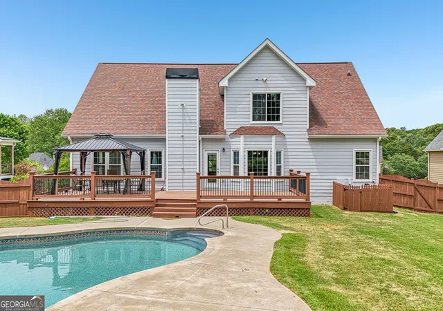 Photo 2 of Sale Pending at 7125 Crk Ridge Dr, Gainesville, GA 30506 | MLS# 10733057 | Listing updated on 2026-07-22