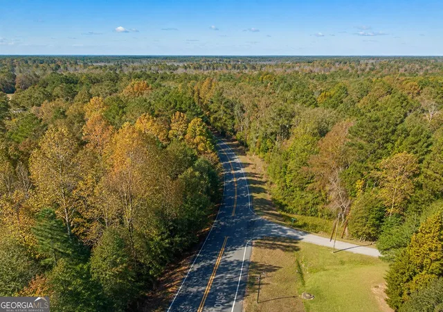 Photo 3 of Sale Pending at 135 Canyon Rd, Woodbury, GA 30293 | MLS# 10833792 | Listing updated on 2026-10-11