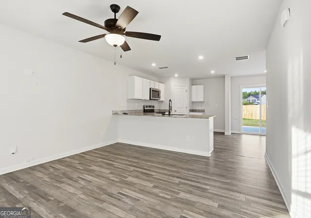 Photo 3 of Single family home for sale at 154 Catalpa Rd, Milner, GA 30257 | MLS# 10803713 | Listing updated on 2026-09-22