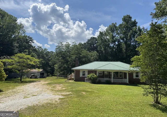 1st image of 904 Eastside School Rd, Senoia, GA 30276 | MLS# 10795581