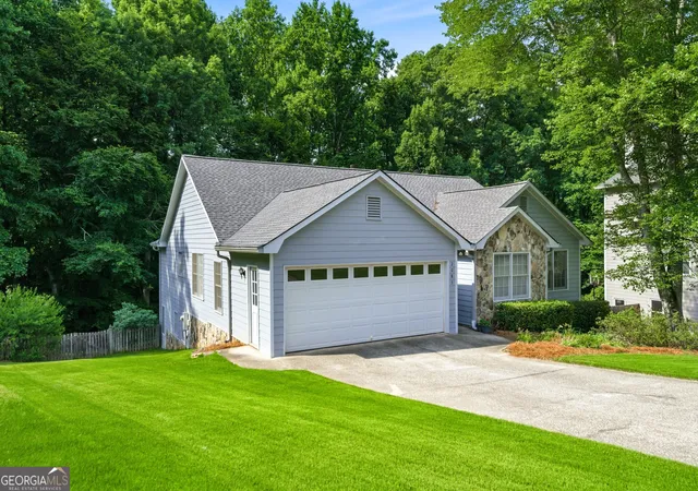 3rd image of 2083 James River Cvs, Suwanee, GA 30024 | MLS# 10778554