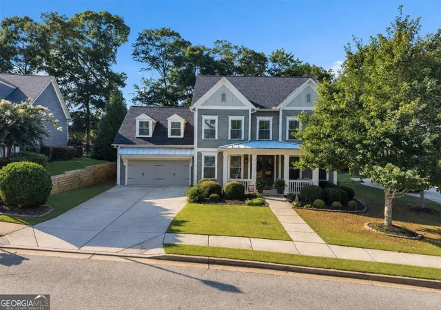 Photo 3 of Single family home for sale at 7016 Dove Point Ln, Hoschton, GA 30548 | MLS# 10829132 | Listing updated on 2026-09-02