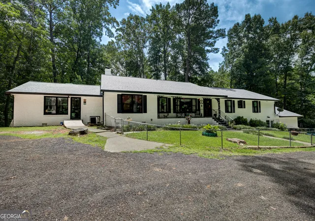 1st image of 260 Lamar Smith Dr, Newnan, GA 30263 | MLS# 10803945