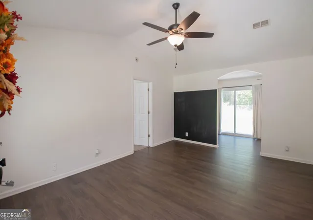 3rd image of 300 Village Dr, Woodbine, GA 31569 | MLS# 10827720