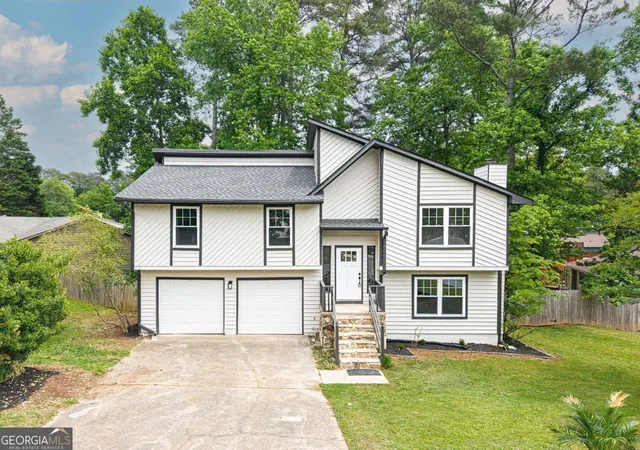 Photo 1 of Sale Pending at 10175 Old Woodland Entry Ne, Johns Creek, GA 30022 | MLS# 10827991 | Listing updated on 2026-09-16