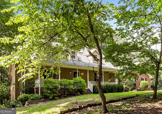 Photo 2 of Single family home for sale at 8183 Silver Oaks Ct, Jonesboro, GA 30236 | MLS# 10821351 | Listing updated on 2026-09-12