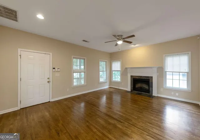 Photo 2 of Single family home for sale at 1128 Birch St SW, Atlanta, GA 30310 | MLS# 10790431 | Listing updated on 2026-08-31