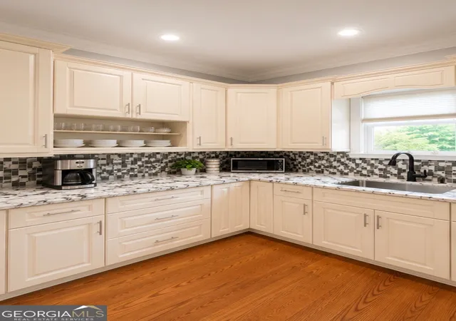 Photo 4 of Single family home for sale at 1323 Merry Ln Ne, Atlanta, GA 30329 | MLS# 10794963 | Listing updated on 2026-10-01