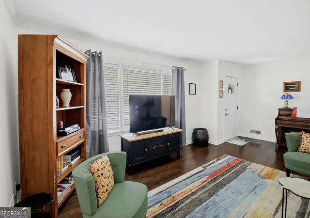 Photo 4 of Single family home for sale at 1507 Knollwood Ter, Decatur, GA 30033 | MLS# 10822994 | Listing updated on 2026-09-23
