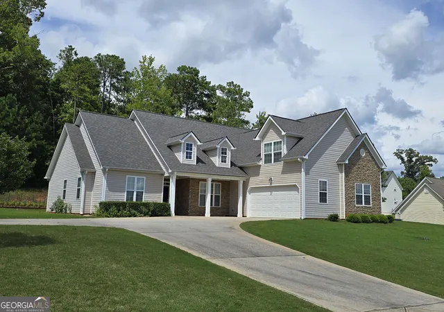 Photo 3 of Single family home for sale at 110 Lexington Park Dr, Lagrange, GA 30241 | MLS# 10820048 | Listing updated on 2026-09-11