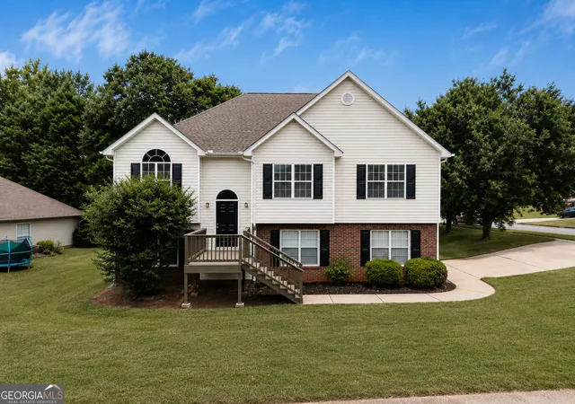 Single family home for sale at 1312 Vine Cir, Mcdonough, GA 30253 | MLS# 10786918