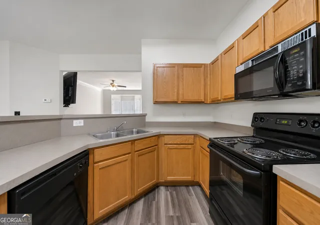 Photo 4 of Townhouse for sale at 4625 Crawford Oaks Dr, Oakwood, GA 30566 | MLS# 10830881 | Listing updated on 2026-09-14