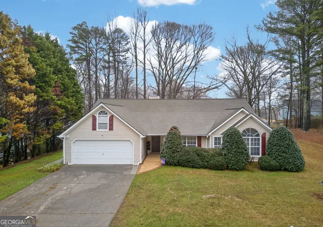 Photo 2 of Single family home for sale at 70 Charity Dr, Douglasville, GA 30134 | MLS# 10696746 | Listing updated on 2026-10-28