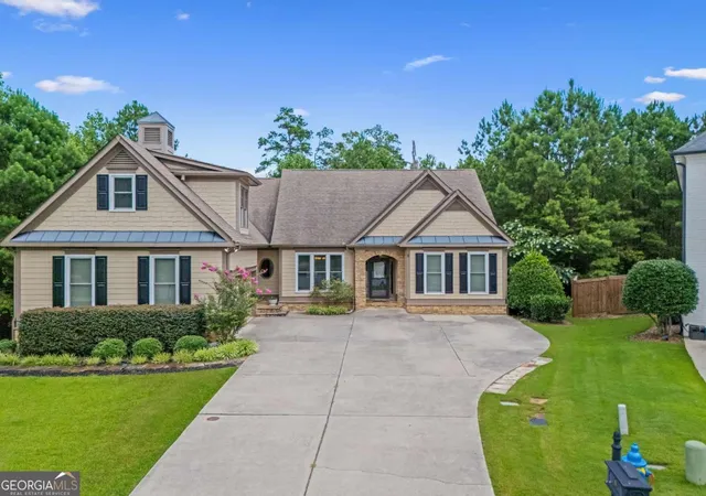 Photo 1 of Single family home for sale at 5 Eastview Ct Se, Cartersville, GA 30120 | MLS# 10809488 | Listing updated on 2026-09-02