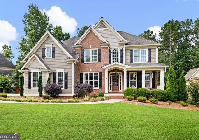 Photo 4 of Sale Pending at 227 Oakwind Point, Acworth, GA 30101 | MLS# 10790189 | Listing updated on 2026-09-02