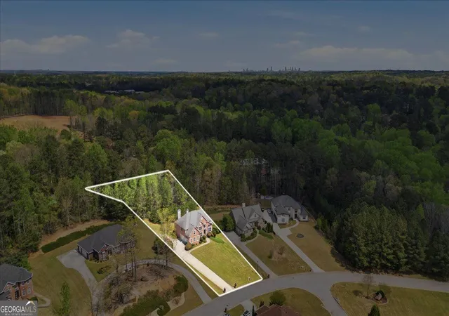 Photo 4 of Sale Pending at 832 Dolly Ave, Atlanta, GA 30331 | MLS# 10726279 | Listing updated on 2026-09-08