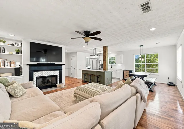 Photo 2 of Single family home for sale at 122 Keeble Creek Dr, Jasper, GA 30143 | MLS# 10834660 | Listing updated on 2026-09-12
