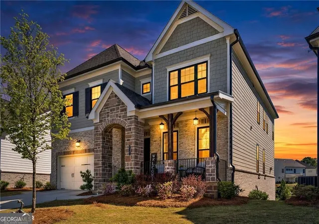 3rd image of 4566 Molder Dr, Buford, GA 30518 | MLS# 10818363