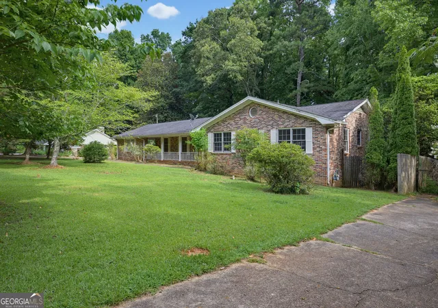 Photo 1 of Single family home for sale at 140 Horseshoe Cir, Athens, GA 30605 | MLS# 10824065 | Listing updated on 2026-08-26