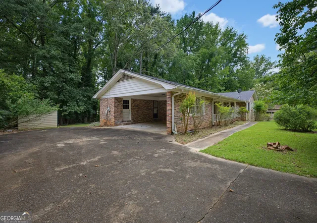 Photo 2 of Single family home for sale at 140 Horseshoe Cir, Athens, GA 30605 | MLS# 10824065 | Listing updated on 2026-08-26