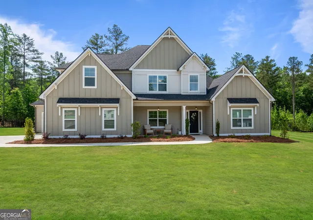 Photo 1 of Single family home for sale at 400 Atlantica Dr, Newnan, GA 30263 | MLS# 10778854 | Listing updated on 2026-09-18